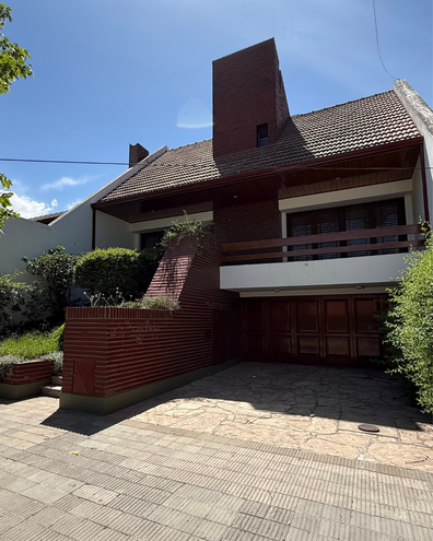 Casa sobre Avenida San Martín